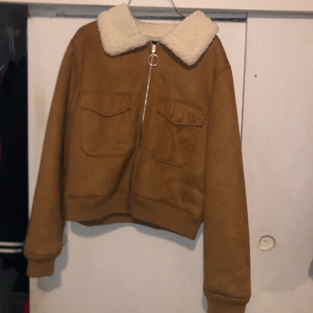 Cropped tanish jacket